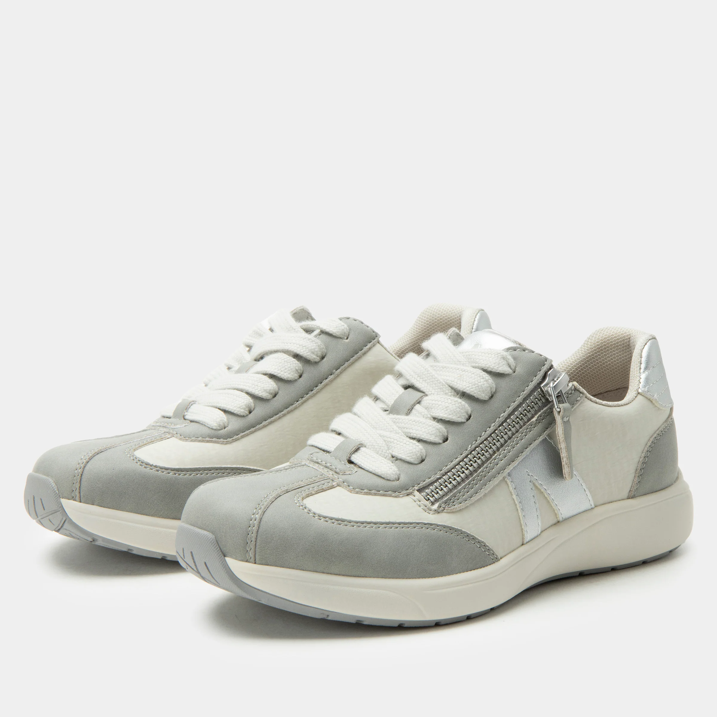 Eazeer Grey