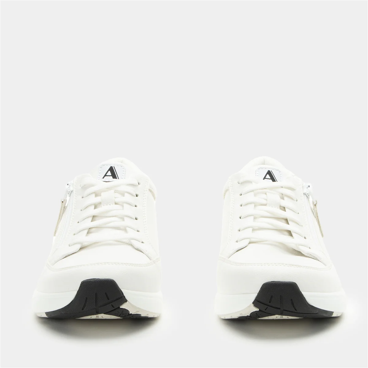 Alegria Eazeer White Out