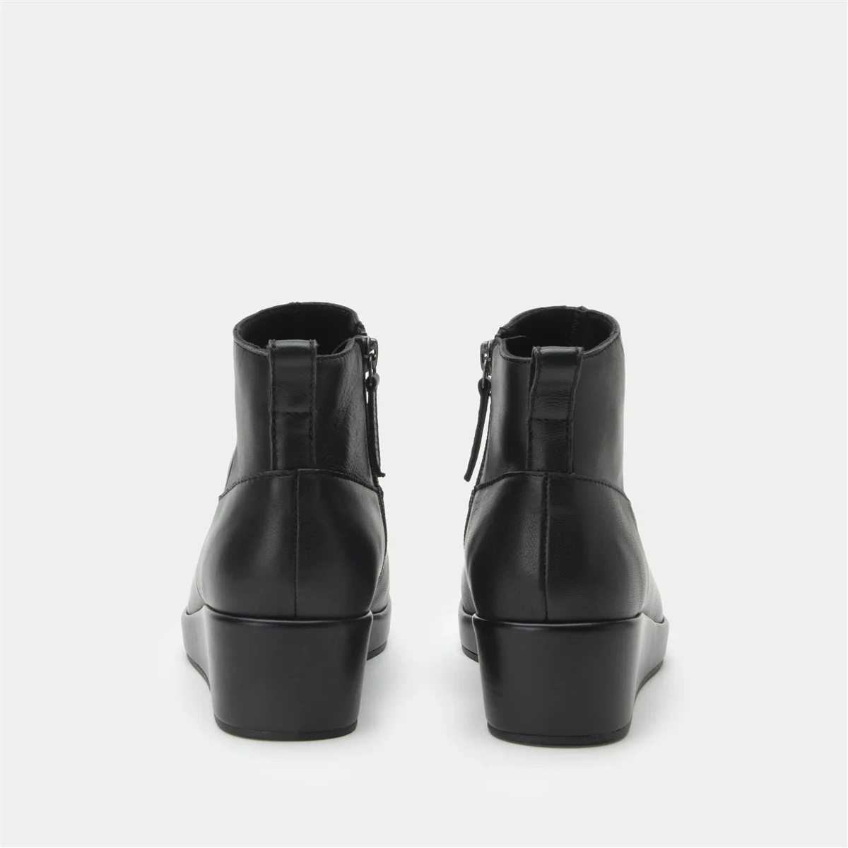 Alegria Hadi Black