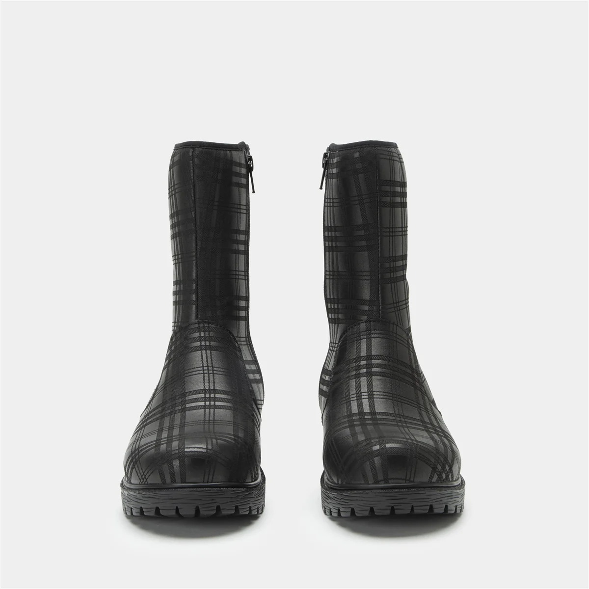 Alegria Chalet Plaid to Meet You 5 Alegria Chalet Plaid to Meet You